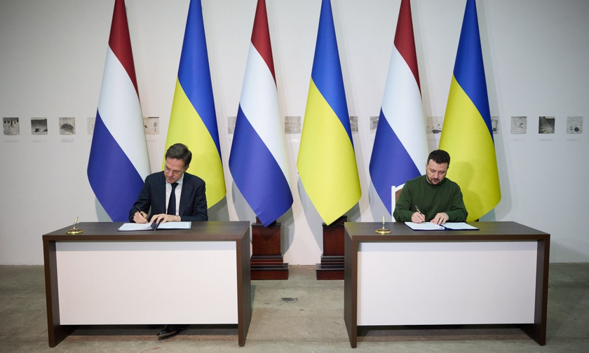 Tổng thống Ukraine Volodymyr Zelensky và Thủ tướng Hà Lan Mark Rutte ký thỏa thuận song phương về hợp tác an ninh.
