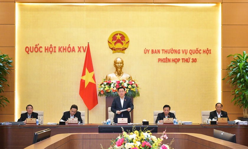 Chủ tịch Quốc hội Vương Đình Huệ phát biểu khai mạc Phiên họp thứ 30 của UBTVQH.