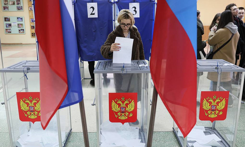Cử tri Nga đi bỏ phiếu bầu tổng thống tại cuộc bầu cử vừa diễn ra.