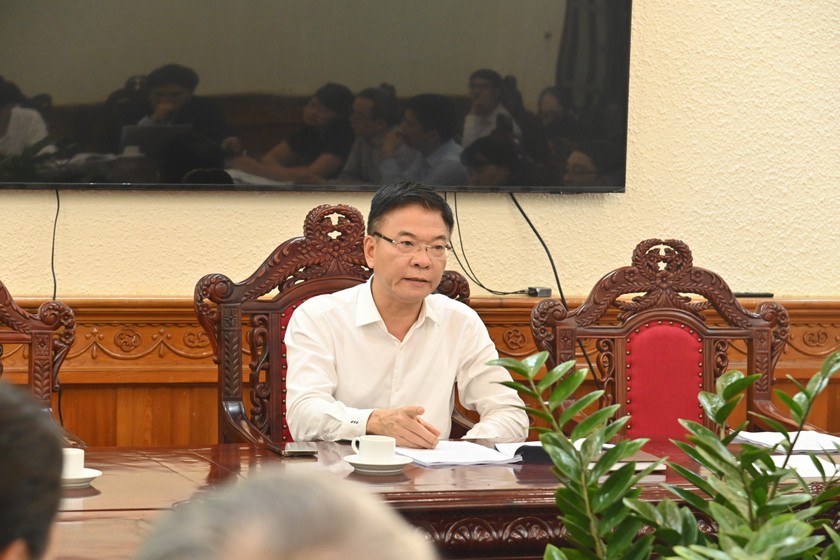 Bộ trưởng Lê Thành Long kết luận cuộc họp.