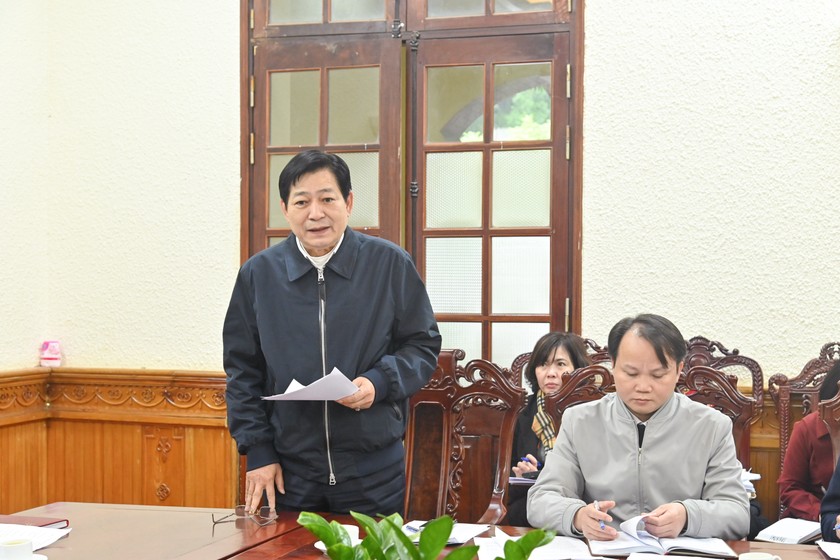 Phó Tổng cục trưởng Tổng cục THADS Nguyễn Văn Sơn báo cáo tại cuộc họp.