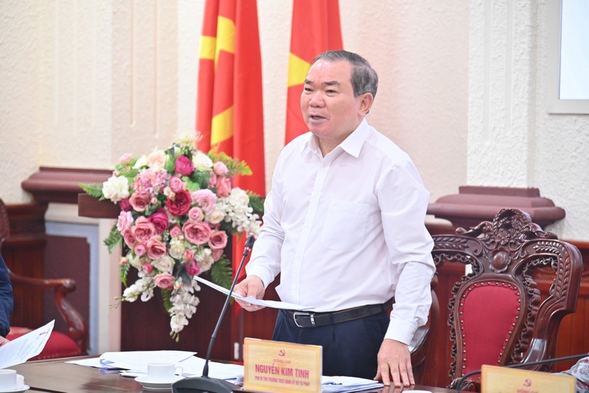 Đồng chí Nguyễn Kim Tinh, Phó Bí thư Thường trực Đảng ủy Bộ Tư pháp phát biểu