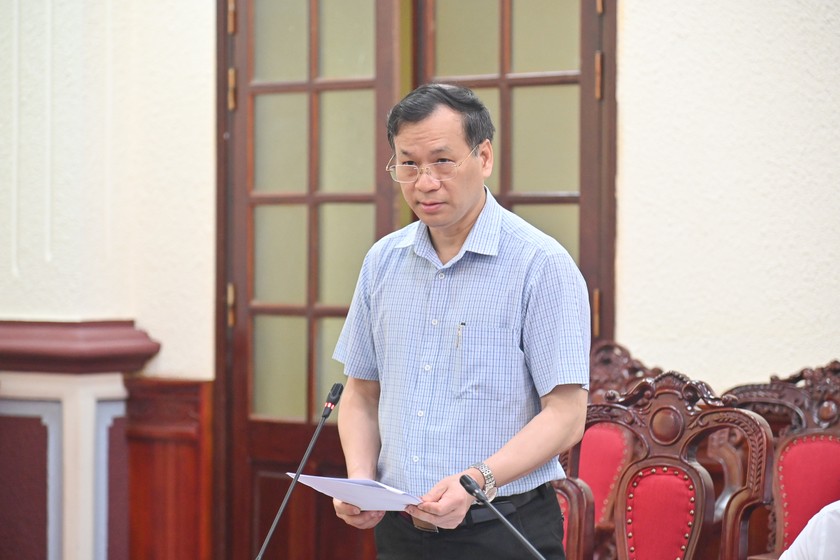 Chánh Thanh tra Bộ Tư pháp Nguyễn Hồng Diện trình bày báo cáo.