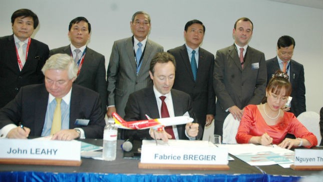 VietJetAir chính thức ký hợp đồng mua máy bay Airbus 