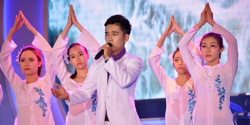 HV Âm nhạc Huế và ĐH Sư phạm Đà Nẵng giành vé vào Chung kết “Bài ca sinh viên”