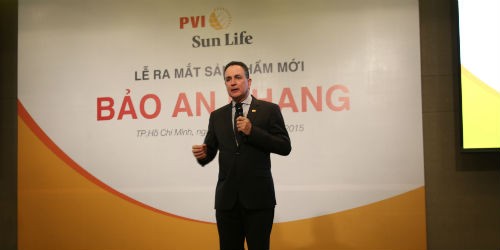 Ông Michael Stewart Elliott - Tổng Giám Đốc PVI Sun Life – phát biểu mở đầu chương trình