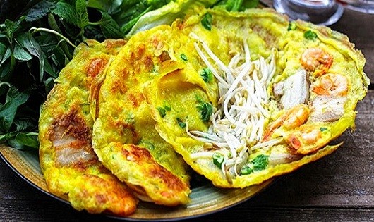 Bánh xèo Đà Nẵng, đặc sản nổi tiếng miền Trung.