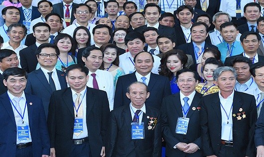 Thủ tướng Chính phủ Nguyễn Xuân Phúc và lãnh đạo các doanh nghiệp.