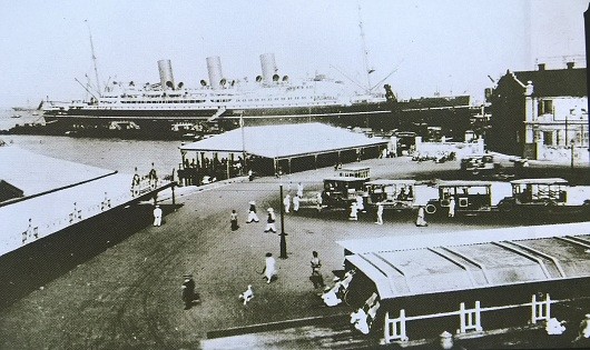 Bến cảng Hồng Kông những năm 30 thế kỷ XX