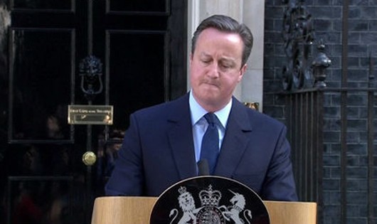 Thủ tướng David Cameron nghẹn lời khi tuyên bố từ chức hôm 24/6, sau khi có kết quả trưng cầu dân ý.