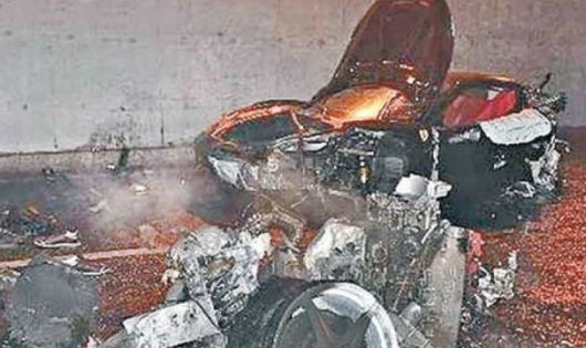  Hiện trường vụ tai nạn xe Ferrari