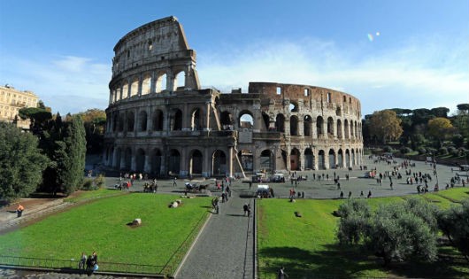 Đấu trường La Mã Coliseum 