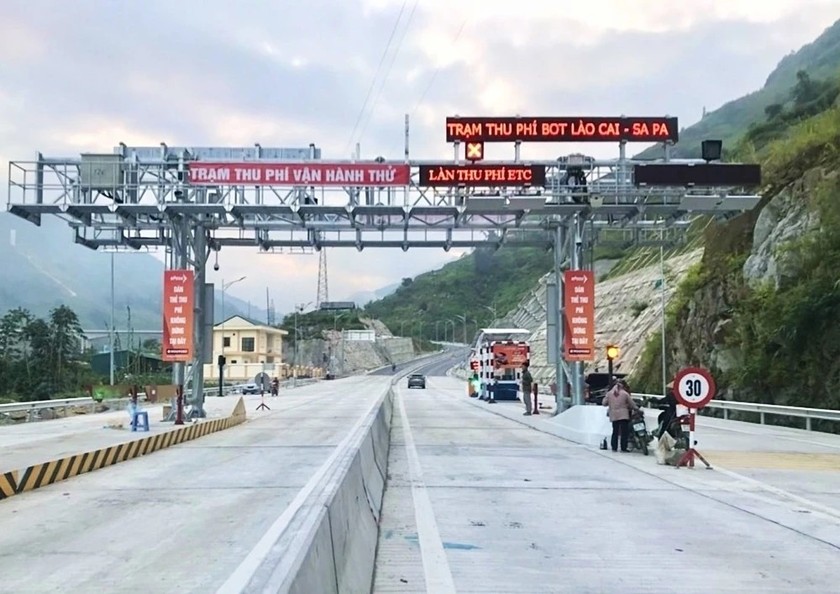 Tạm dừng thu phí Dự án xây dựng đường nối đường cao tốc Nội Bài - Lào Cai đến Sa Pa 