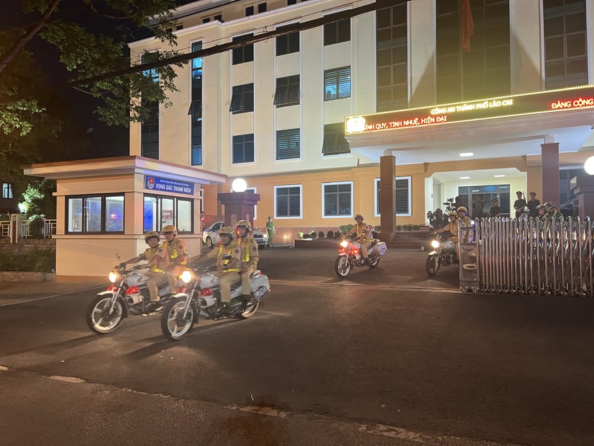 Đồng loạt ra quân trong đêm đảm bảo an ninh trật tự, an toàn giao thông tại Lào Cai
