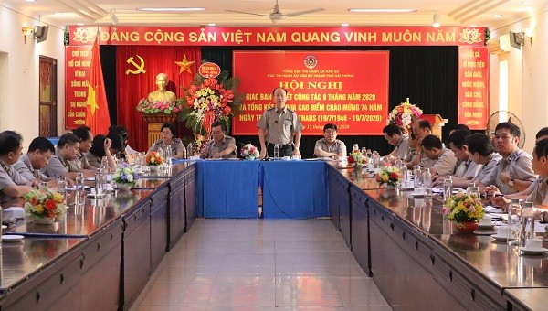 Cục trưởng Cục THADS TP Hải Phòng Trần Hồng Quang phát biểu tại hội nghị