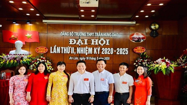 Cấp ủy của Đảng bộ trường THPT Trần Hưng Đạo trong nhiêm kỳ mới.