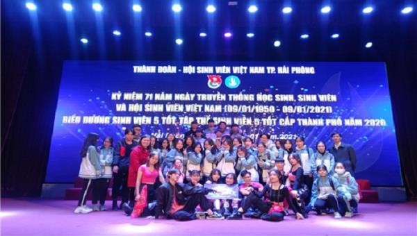 Trường THPT Kiến An vô địch cuộc thi Vũ điệu học đường