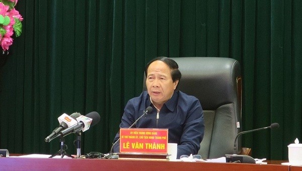 Bí thư Thành uỷ, Chủ tịch HĐND TP Lê Văn Thành chỉ đạo thực hiện giãn cách xã hội trên địa bàn Hải Phòng với nhiều cấp độ để phòng, chống dịch COVID-19.