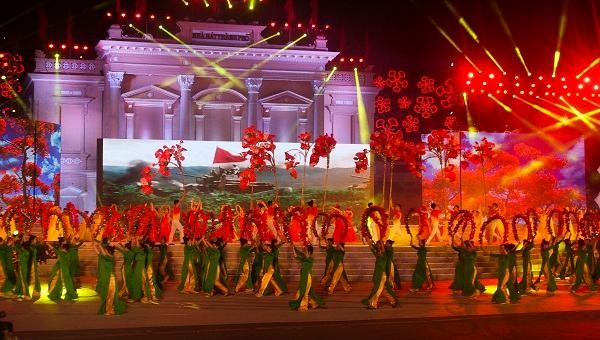  Lễ hội Hoa Phượng Đỏ là sự kiện chính trị - văn hóa, xã hội được tổ chức thường niên tại Hải Phòng