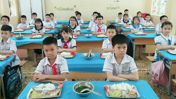 Bữa ăn bán trú của một trường học trên địa bàn quận Kiến An, Hải Phòng
