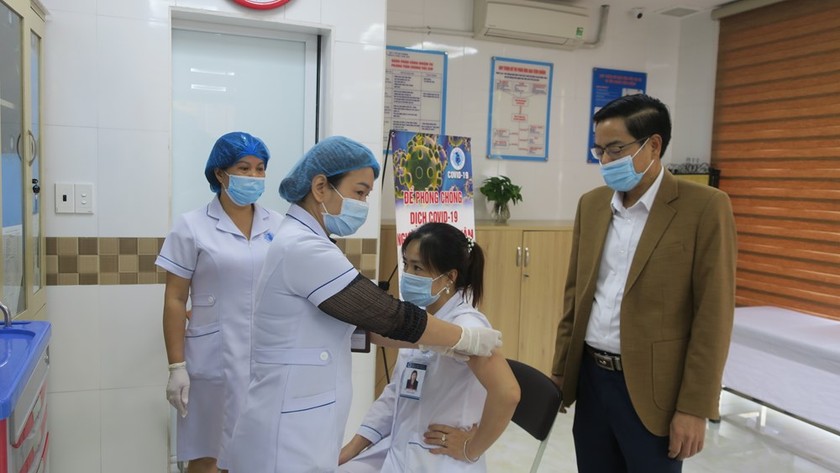 Hải Phòng triển khai tiêm vaccine Covid-19 cho nhân viên y tế