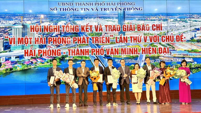 Báo Pháp luật Việt Nam nhận giải báo chí "Vì một Hải Phòng phát triển"