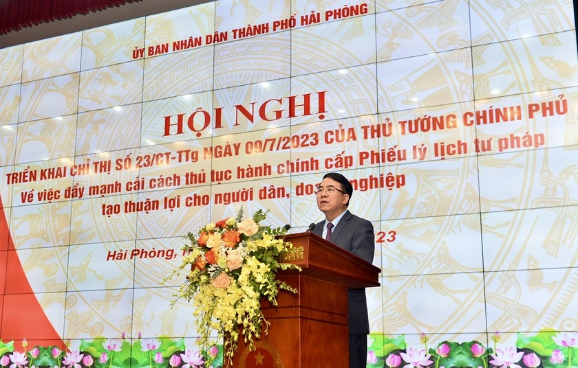 Phó chủ tịch UBND TP Hải Phòng Lê Khắc Nam phát biểu tại hội nghị