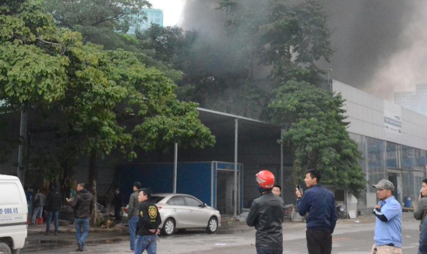 Cháy lớn gần trụ sở Liên đoàn bóng đá Việt Nam