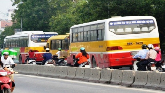 Xe buýt “nhái” ngang nhiên lộng hành khắp Hà Nội