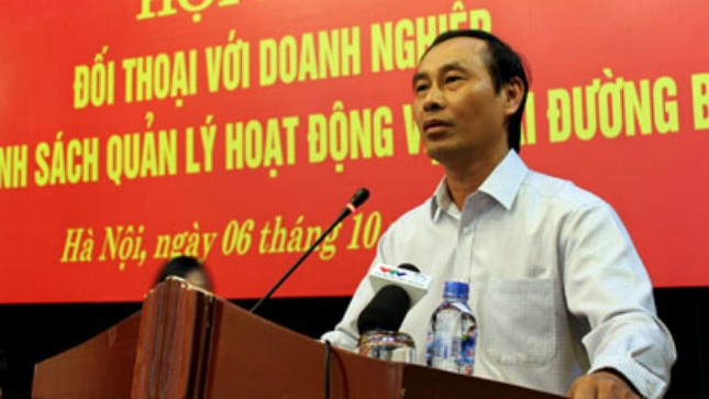 Thứ trưởng Bộ GTVT Lê Đình Thọ trả lời ý kiến, kiến nghị của doanh nghiệp vận tải.