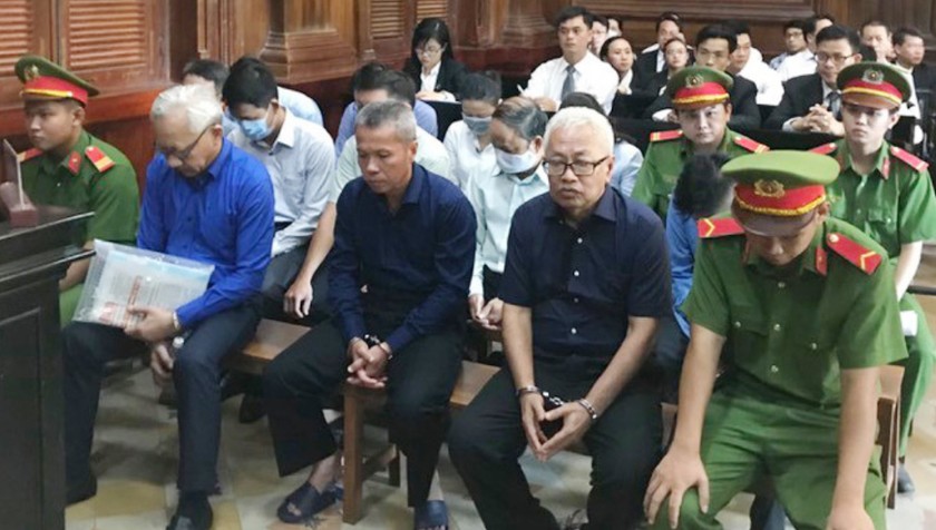 Dàn cựu lãnh đạo ngân hàng Đông Á tiếp tục hầu tòa