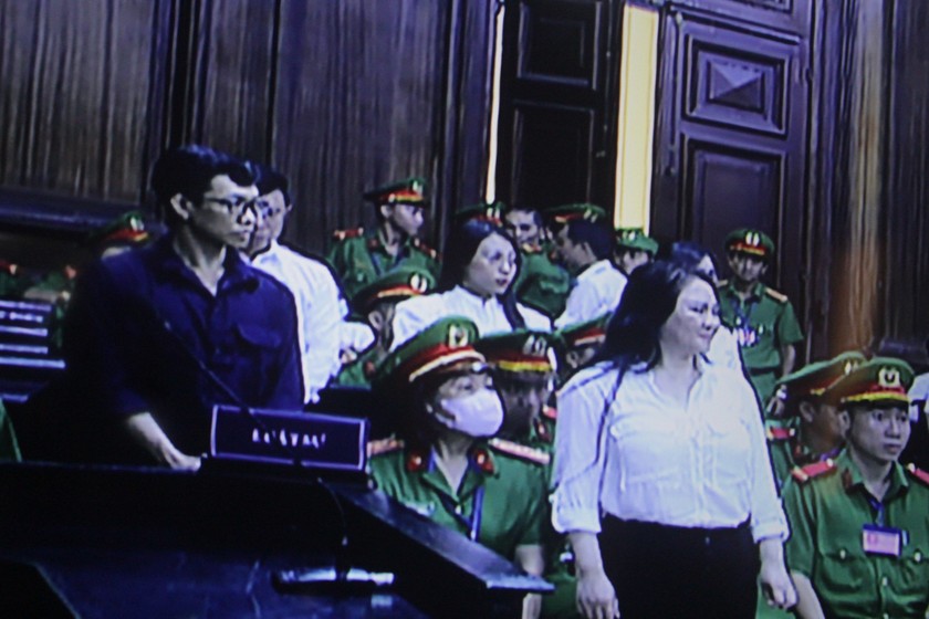 Bị cáo Nguyễn Phương Hằng bị đề nghị 3 đến 4 năm tù.
