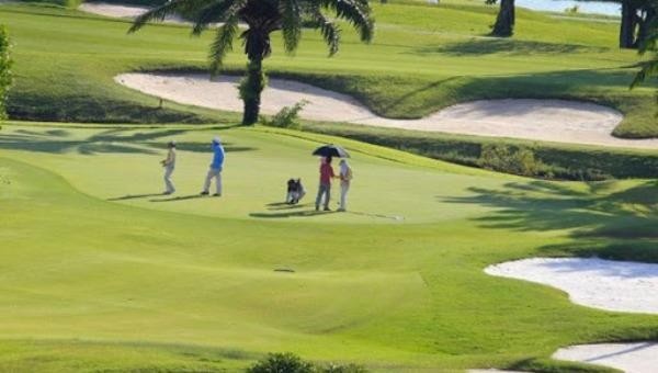 Lâm Đồng cho hoạt động trở lại nhiều dịch vụ, trong đó có sân golf.