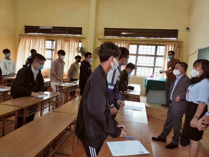 Thí sinh đến làm thủ tục dự thi tốt nghiệp THPT tại Lâm Đồng đạt tỷ lệ cao.
