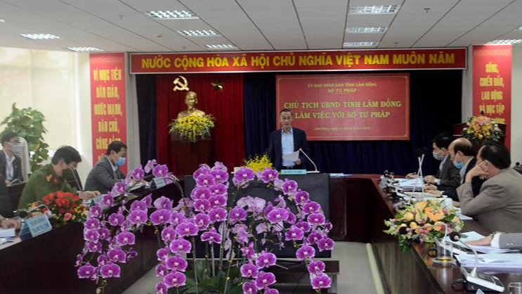 Chủ tịch Lâm Đồng tại buổi làm việc với Sở Tư pháp.