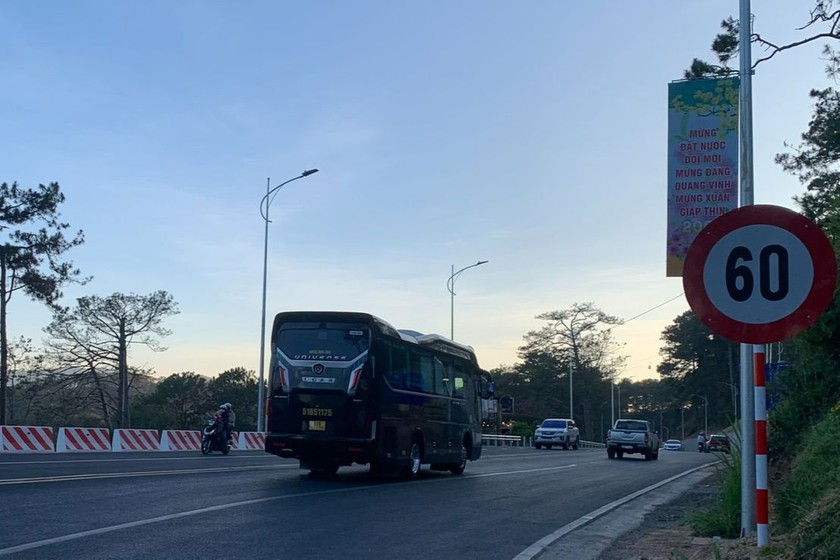 Sở GTVT Lâm Đồng yêu cầu các tài xế xe khách chấp hành nghiêm quy định về tốc độ.