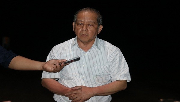 Ông Phan Ngọc Thọ chia sẻ với phóng viên báo Pháp luật Việt Nam sau khi rời khỏi hiện trường tìm kiếm người gặp nạn tối 15/10.
