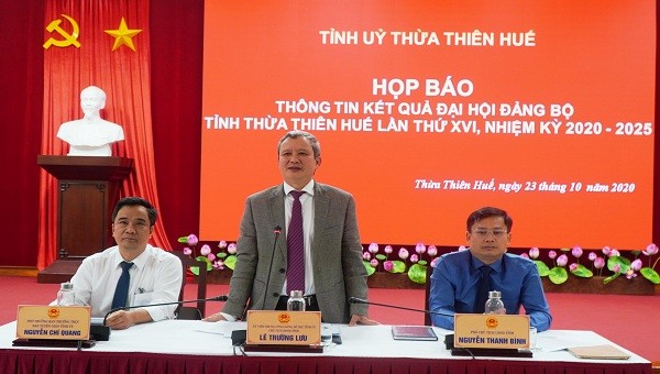 Bí thư Tỉnh uỷ TT-Huế Lê Trường Lưu chủ trì họp báo sau Đại hội.