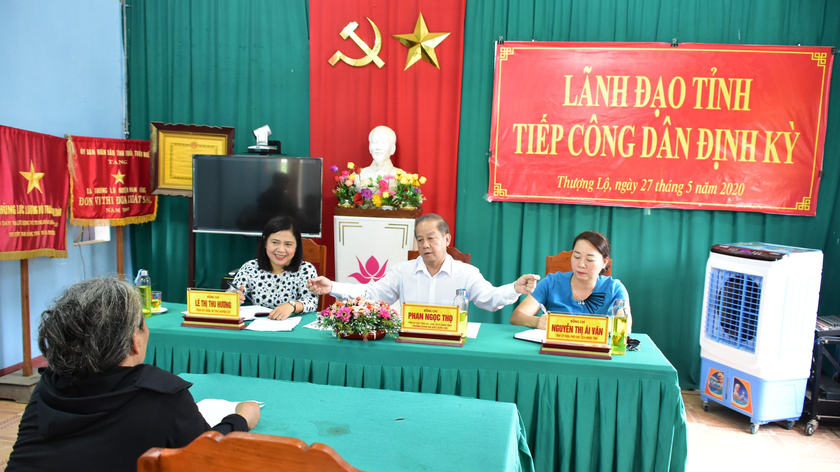 Chủ tịch UBND tỉnh Thừa Thiên Huế tiếp công dân định kỳ tại xã Thượng Lộ, huyện Nam Đông tháng 5/2020.