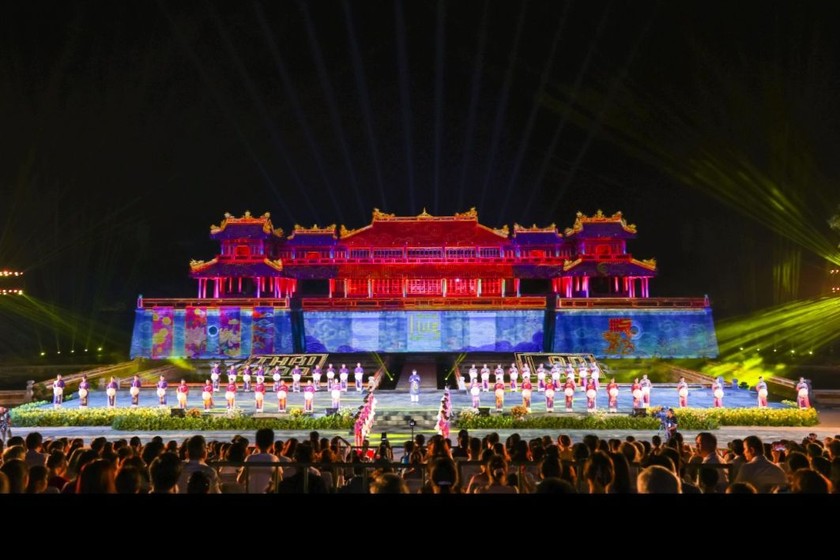 Thừa Thiên Huế là địa phương đi đầu trong việc tổ chức một hình thái lễ hội đương đại mang tầm quốc gia, quốc tế. 