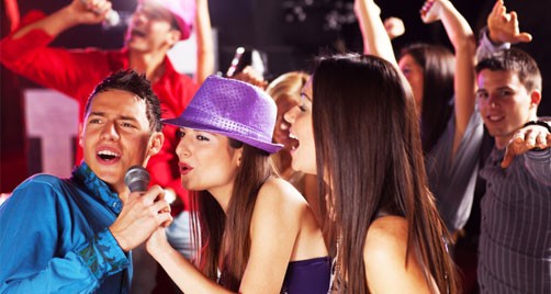 Những điểm hát karaoke ở khu vực đông dân cư sẽ bị hạn chế cấp phép - Nguồn Internet