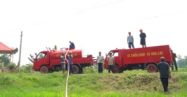 Độc đáo 'siêu xe chữa cháy' của 'đội cứu hỏa Hai Lúa'