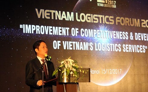 Bộ trưởng Trần Tuấn Anh nhấn mạnh Logistics phải được coi là một ngành dịch vụ đóng vai trò quan trọng trong đổi mới mô hình tăng trưởng và cơ cấu lại nền kinh tế Việt Nam