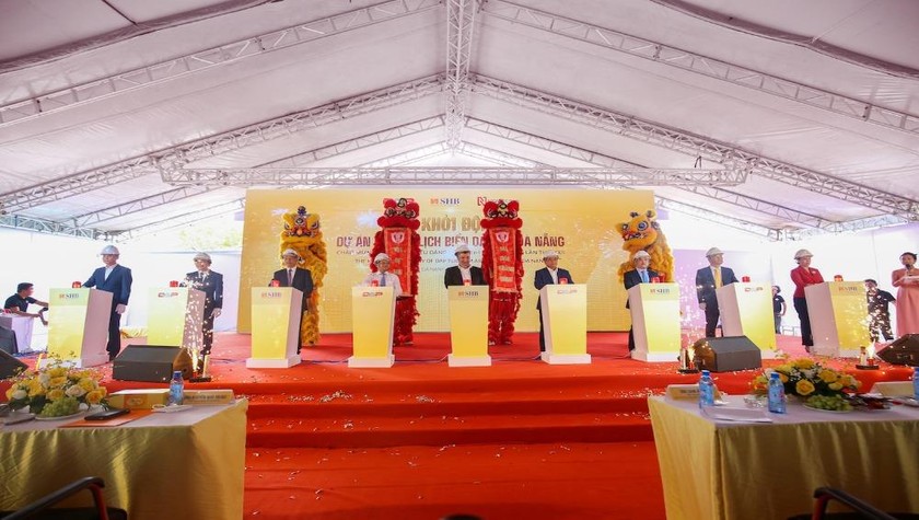 Đại diện chủ đầu tư và các đại biểu thực hiện nghi lễ khởi công dự án Khu du lịch biển DAP.