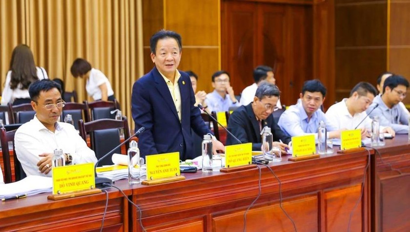Ông Đỗ Quang Hiển - Chủ tịch HĐQT kiêm Tổng Giám đốc Tập đoàn T&T Group - phát biểu tại cuộc họp với lãnh đạo tỉnh Quảng Trị.
