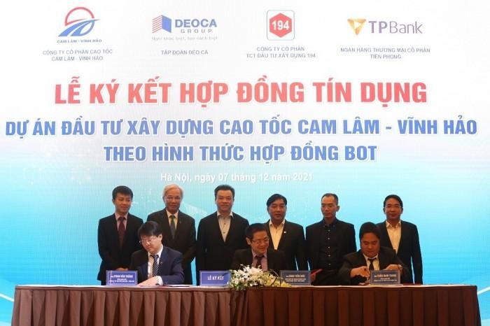 Lễ ký kết Hợp đồng tín dụng và Hợp đồng hợp tác kinh doanh Dự án cao tốc Cam Lâm - Vĩnh Hảo