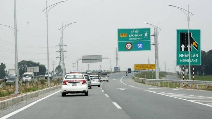 Cầu Xương Giang và Như Nguyệt liên tục tắc dài khiến QL1 qua Bắc Giang không phù hợp là đường cao tốc