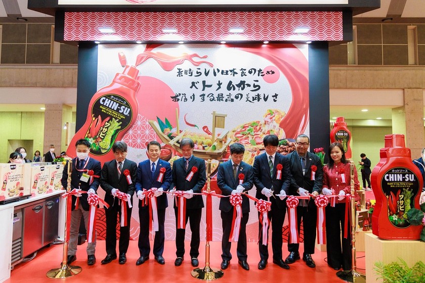 Lễ cắt băng khai trương gian hàng CHIN-SU tại triển lãm Foodex 2023.