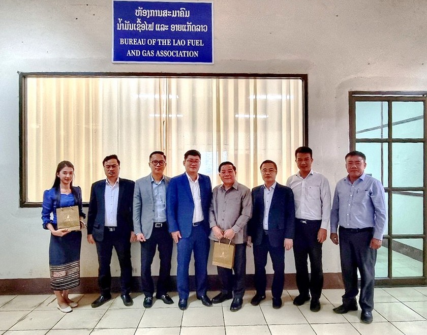 Đại diện PV GAS thăm và làm việc với Hiệp hội Dầu Khí Lào