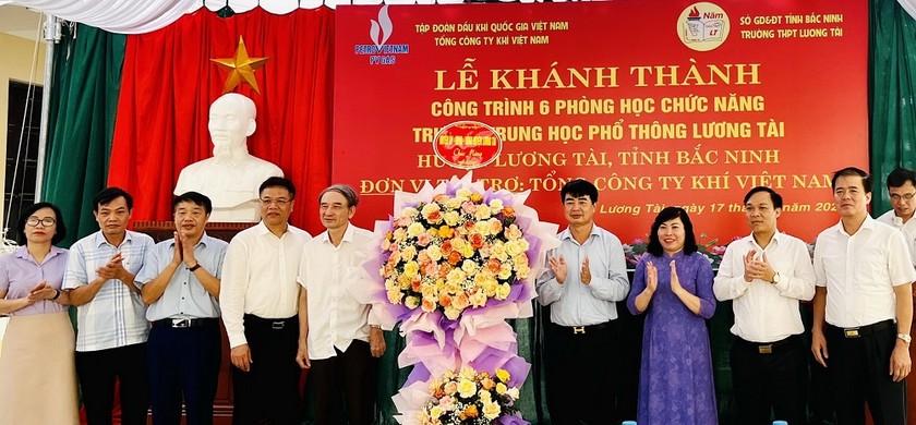 Lễ khánh thành công trình khu dạy học chức năng của Trường THPT Lương Tài, Bắc Ninh.
